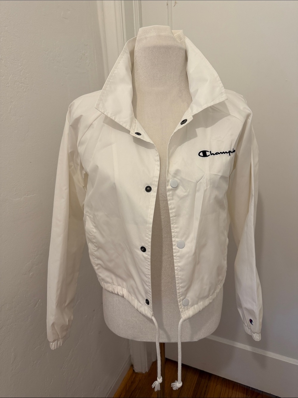 Champion Women's White Snap-Front Lightweight Jacket windbreaker